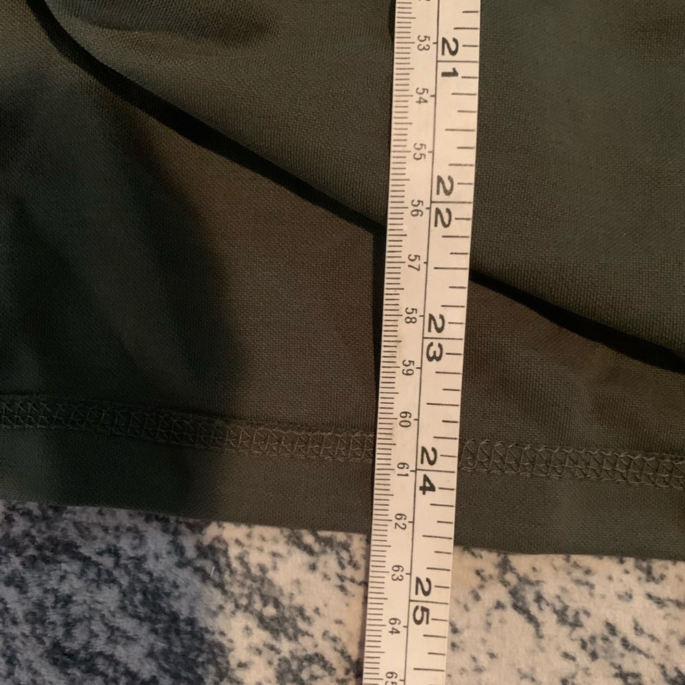 NWT Zyia Active Army Cutsie Shawl. Size XL. - Picture 9 of 10
